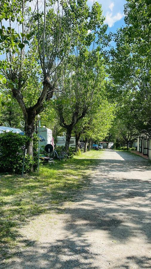 Camping La Chiocciola Hotel Capannole Esterno foto