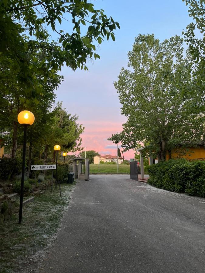 Camping La Chiocciola Hotel Capannole Esterno foto